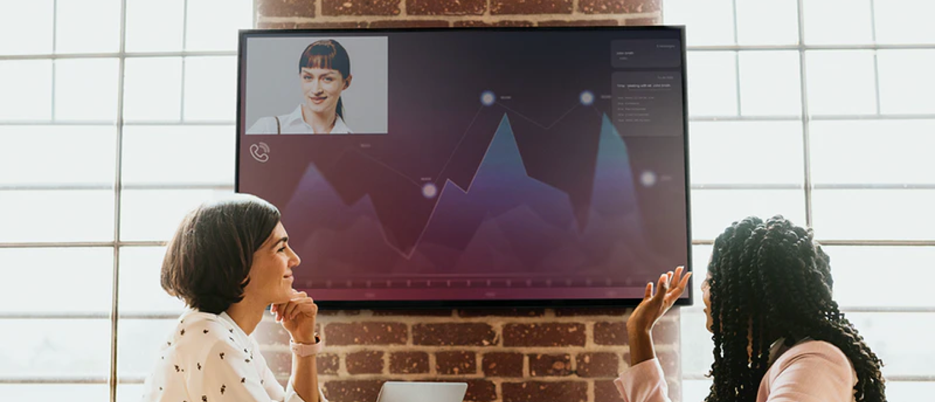 Employees Communicating internally with the help of digital signage
