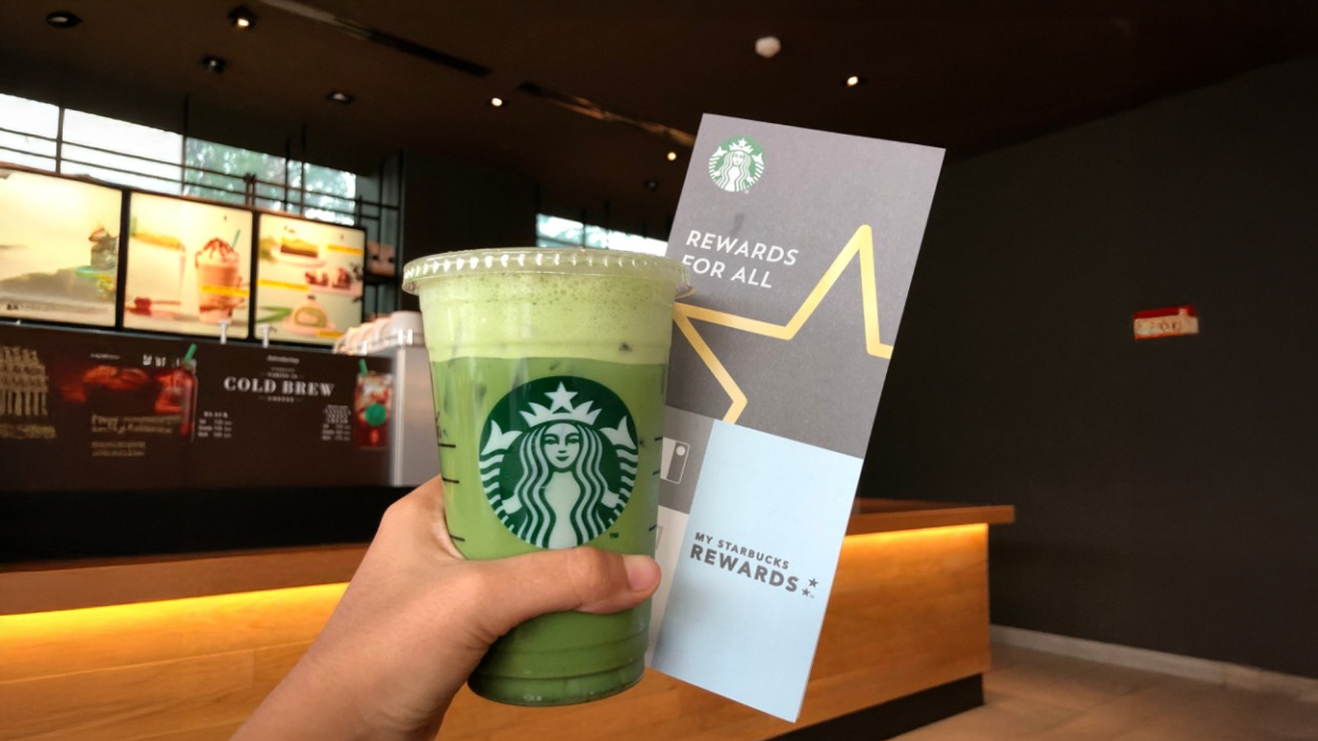 Image showing reward's gamification marketing campaign by Starbucks.