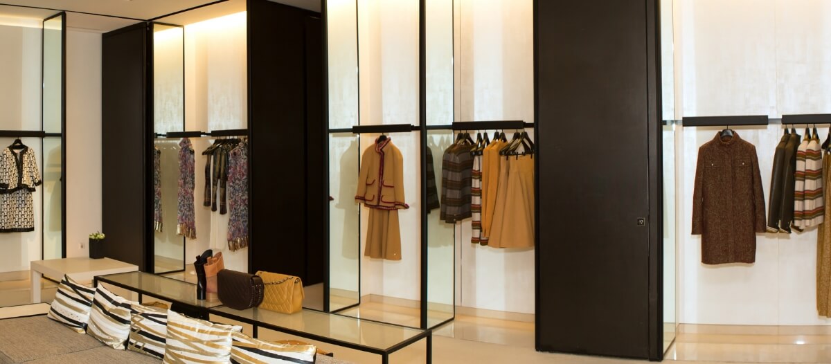 What is visual merchandising? How to make use of display space and