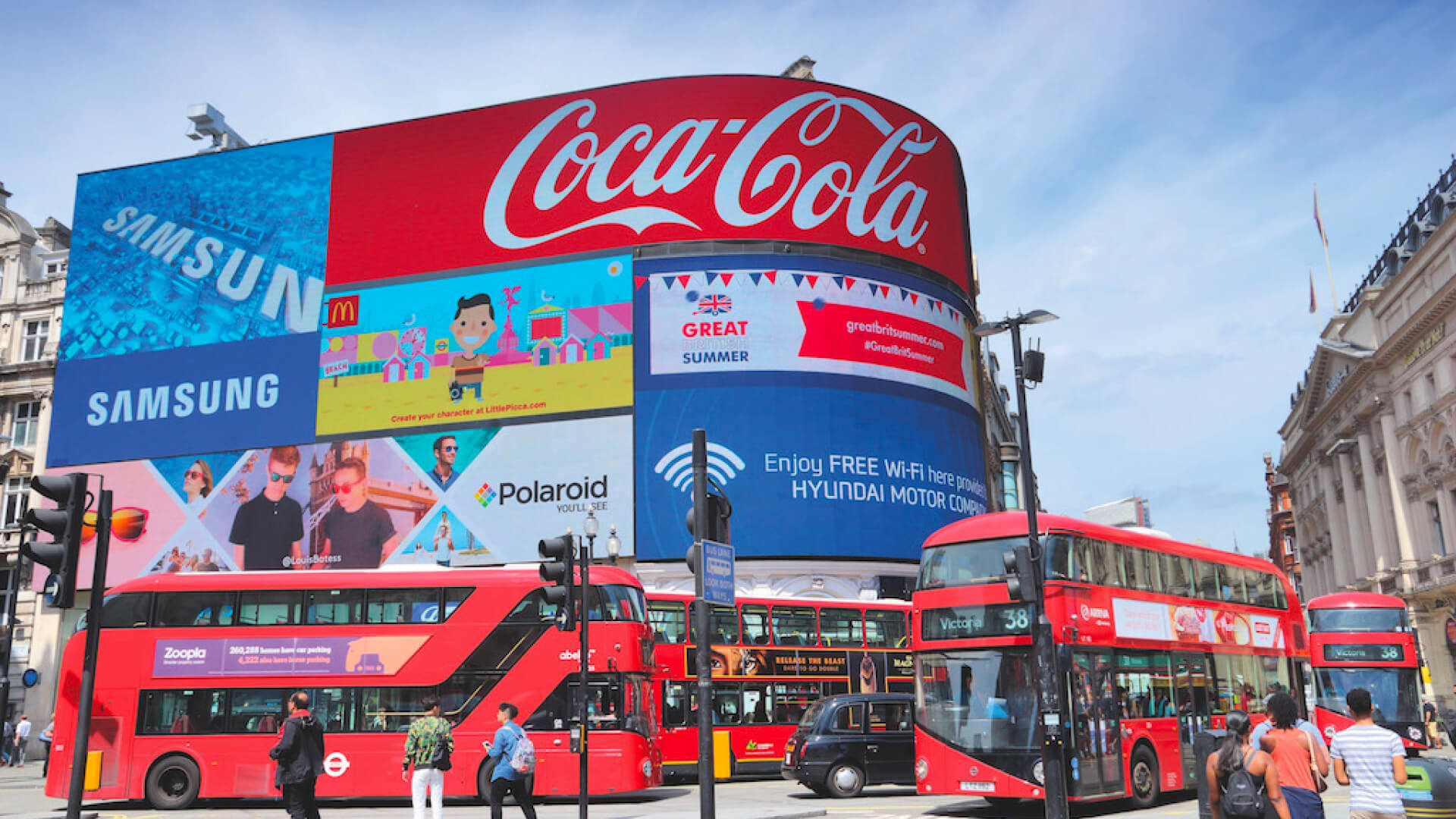 Jumbotron in Piccadilly Circus, London